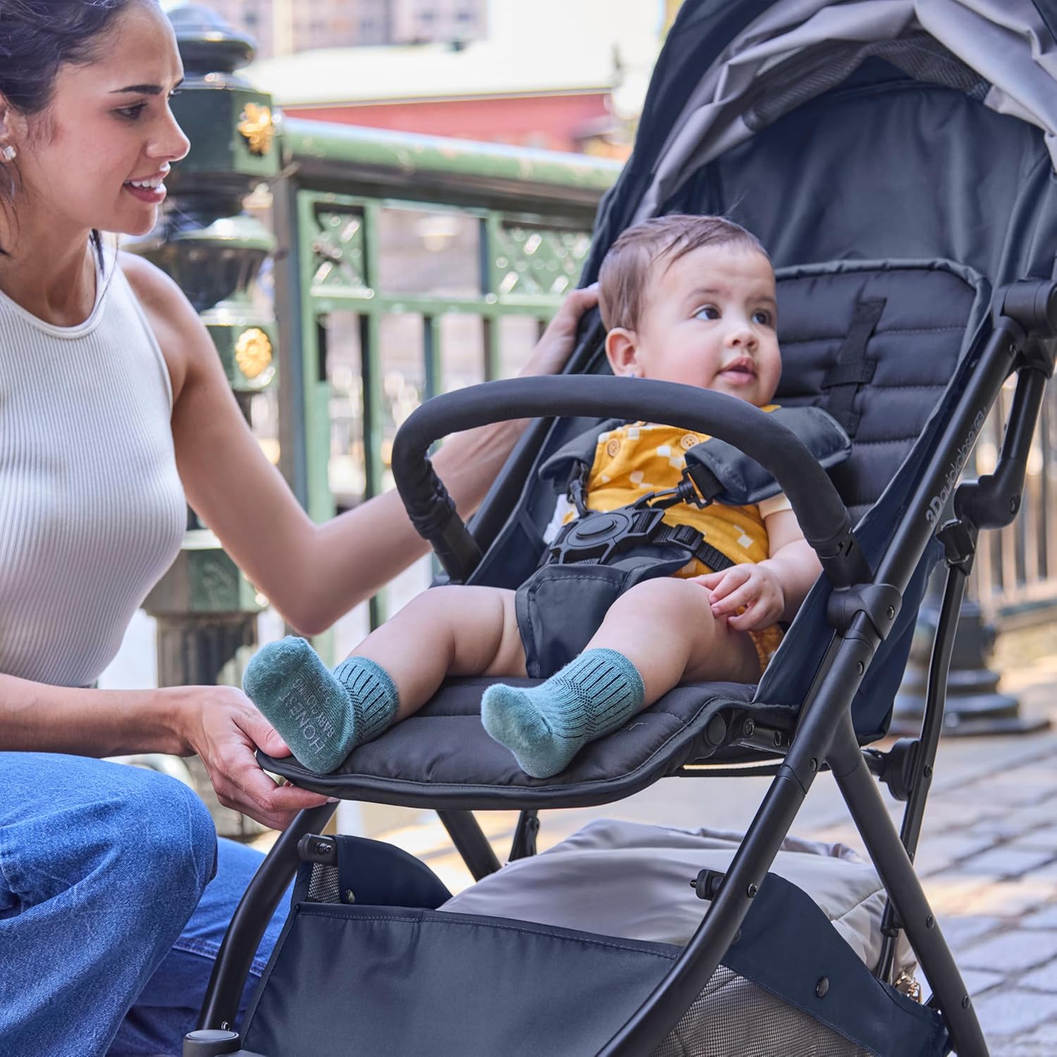 Ingenuity Ingenuity 3Dquickclose CS+ Compact Fold Stroller – Lightweight Stroller with Oversized Canopy, Extra-Large Storage and Compact Fold, Black - 2