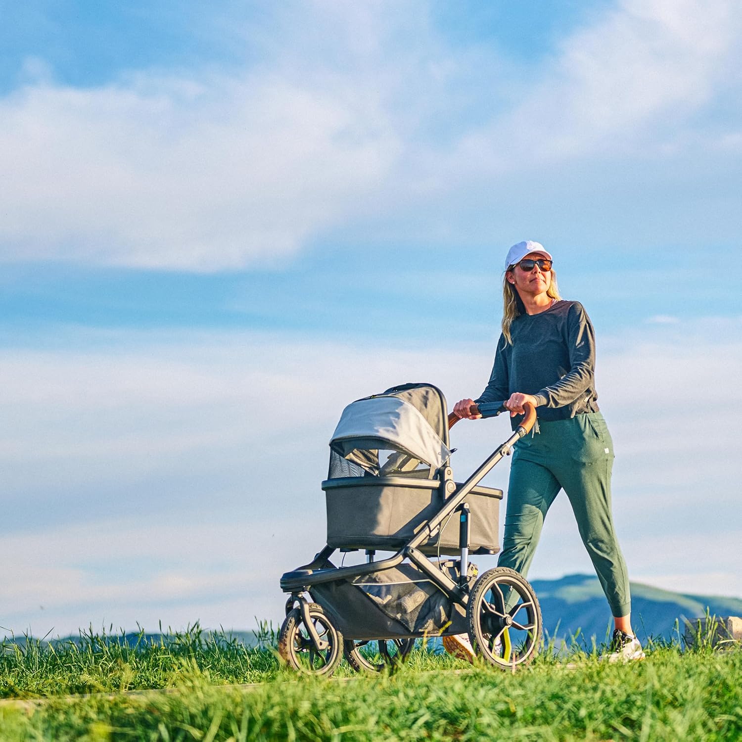 Veer Switchback Bassinet | for Use Roll and Jog Frames - Image 9